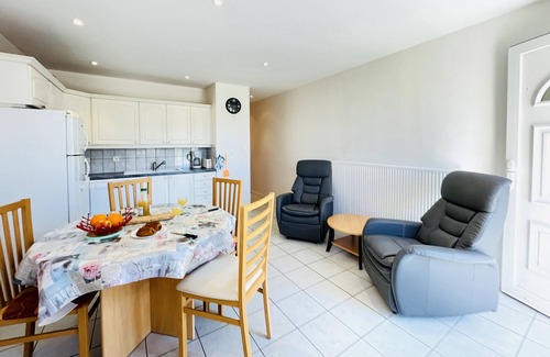 Forges-les-Bains Apartment | Athos: Apartment 300 meters from the spa (free parking)