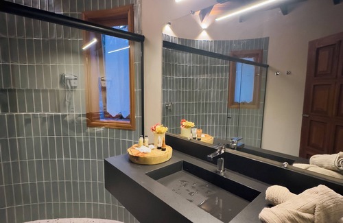 Mirantao Hotel | Atiaia Jungle River Retreat