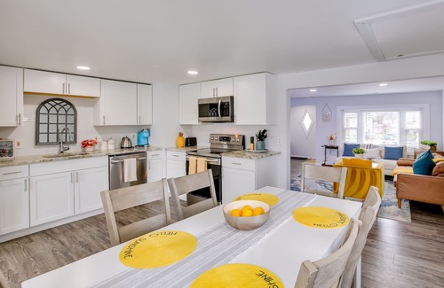 Atlantic City Cottage | Atlantic City Home w/Deck Near Major Casinos!