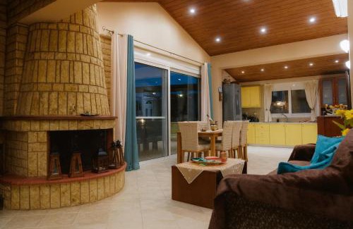 Andravida-Kyllini Villa | Atlas Villa