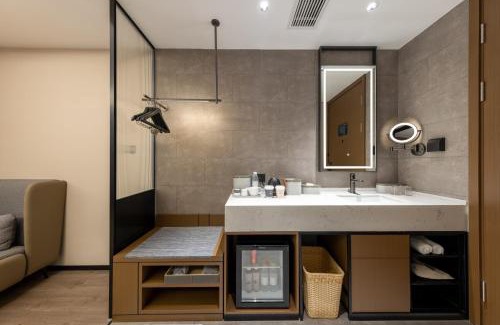 East Huanshi Road Hotel | Atour Hotel Guangzhou Yuexiu Taojin Subway Station -Free shuttle bus to Canton Fair