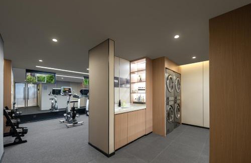 Dapuqiao Hotel | Atour Hotel Shanghai Dapu Bridge ASE Center