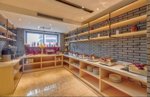 Yanta Qu Hotel | Atour Hotel Xi'an Gaoxin Tangyan Road Branch