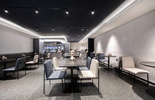 North Chaoyang Hotel | Atour Light Hotel Beijing National Exhibition Center Yonghe Palace Guangximen Metro Station