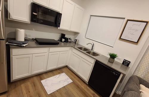 Mountain City House | Attached 1 Bedroom Private Suite