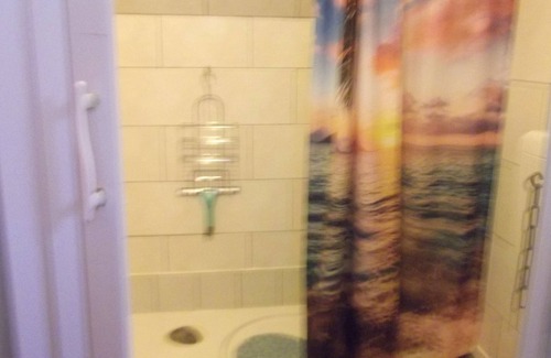 Dannstadt-Schauernheim House | Attic apartment with open entablature