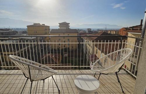 Eboli Apartment | attico&tre