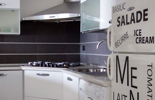 Susello Apartment | Attractive 3½-room apartment with 2 balconies, pool and dream view