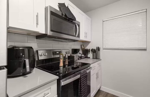 Hyde Park Apartment | ATX Casa Norte BnB ~ Near Hyde Park & UT Campus