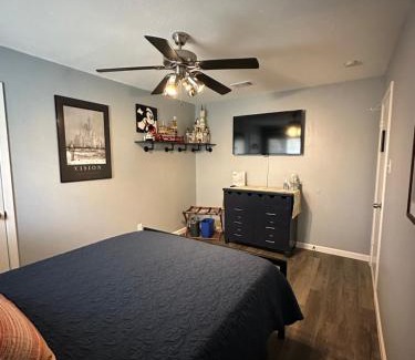 Milwood House | ATX North- Private room and Bathroom in Quiet Neighborhood