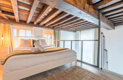 Historic Center Apartment | Atypical triplex near Grand Place with terrace