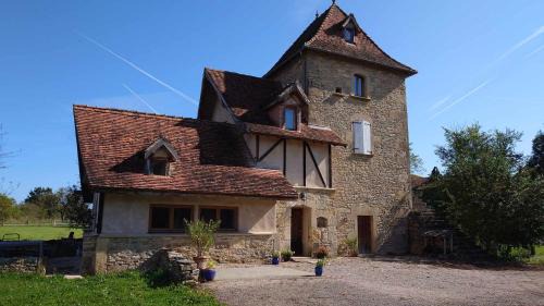 Villeneuve d'Aveyron House | Atypique maison de charme