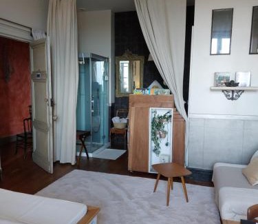 Lusignan-Petit Bed & Breakfast | Au Bonheur d'Alphonse