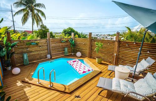 Goyave House | Au cœur du papillon piscine privée