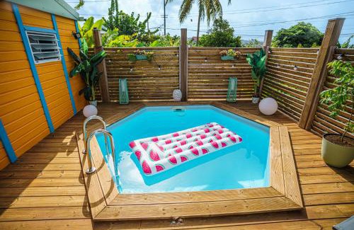 Goyave House | Au cœur du papillon piscine privée