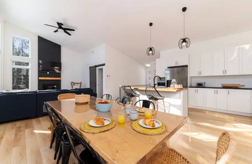 Les Eboulements House | Au Clair de Lune - Domaine Charlevoix