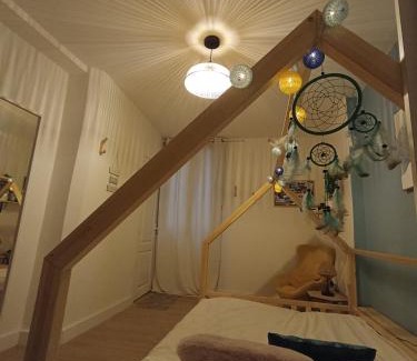 Sommieres House | Au coeur de la vieille ville, Chambre privée indépendante