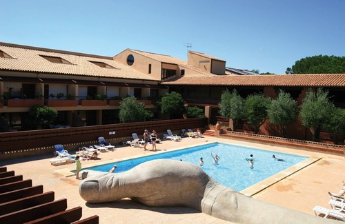 Saint-Cyprien Plage Apartment | Au coeur du terrain de golf ! Studio rustique