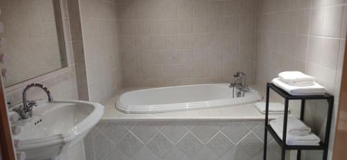 Briare House | Au Lampadaire Briarois