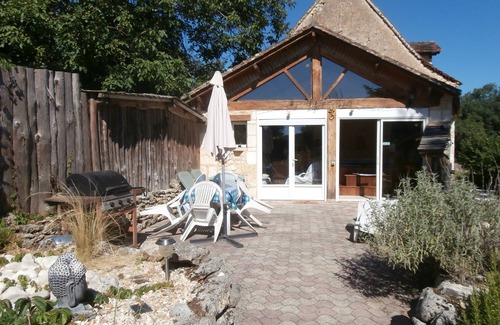 Lamonzie-Montastruc Cottage | Au lézard doré, Balneotherapy gite with spa, sauna and hammam in Dordogne, France