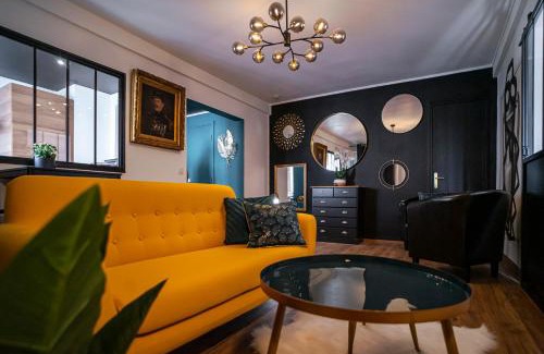 Centre Ville Apartment | Au Palais des Pyrénées! Hyper centre -Clim-Balcon-Parking Gratuit