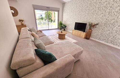 Chateauneuf-sur-Charente Apartment | Au son de l'eau