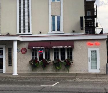 Chicoutimi Hotel | Auberge Centre Ville