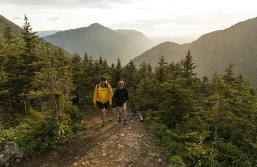 Sainte-Anne-des-Monts Hotel | Auberge de Montagne des Chic-Chocs Mountain Lodge - Sepaq