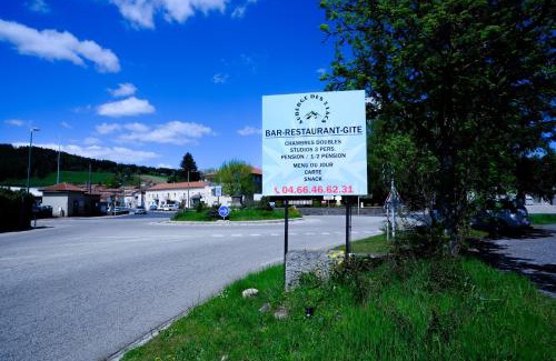 Coucouron Hotel | Auberge Des 3 Lacs