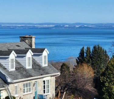 Cap-a-l'Aigle Hotel | Auberge des Nuages