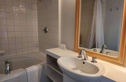 Cap-a-l'Aigle Hotel | Auberge des Nuages