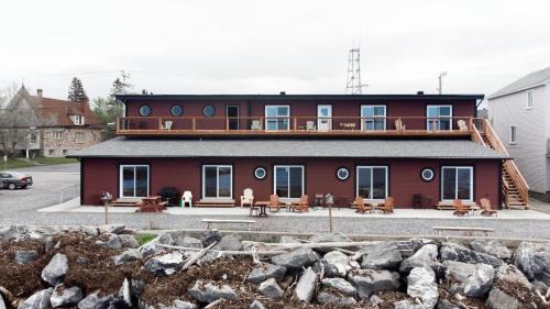 Sainte-Anne-des-Monts Hotel | Auberge du Vieux Faubourg