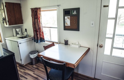 Saint-Bernard-sur-Mer Hotel | Auberge et Salle de Spectacle La Fascine