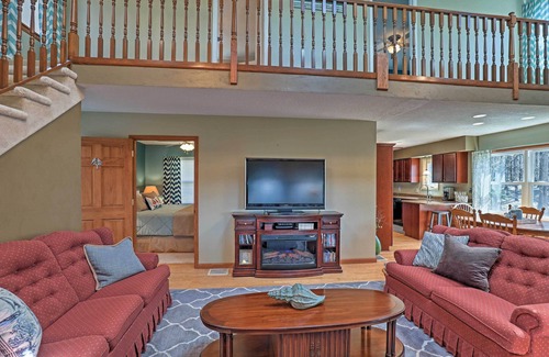 Auburn Cottage | Auburn Vacation Rental Home Near Owasco Lake!