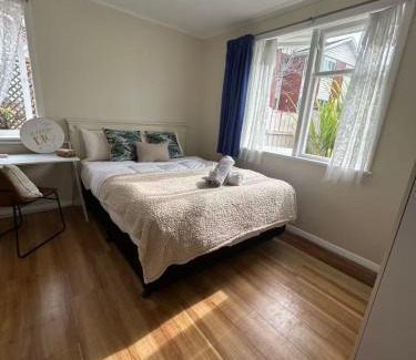 Northcote House | Auckland Northcote Holiday home