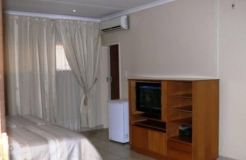 Edenvale House | Augusta Villa St Pio Guest House