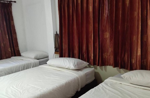 Nimman Bed & Breakfast | Aunt & Uncle's House