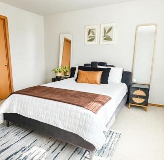 Covington House | Aura