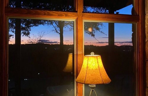 Two Creeks Cottage | Austin Lakeway Estate Cottage: Private Mountain-Style Guest Lodge