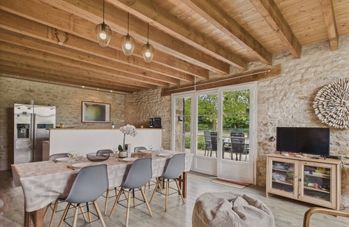 Saint-Vincent-sur-Jard Ski Chalet | Authentic stone house for 7 with garden