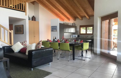 Veysonnaz Apartment | Authentic Apartment With Mountain View