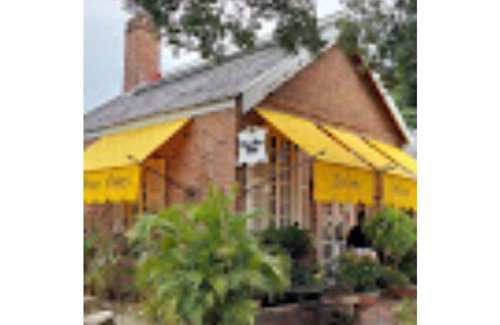 Kingston Villa | Authentic Jamaican Family Villa