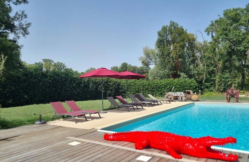 Mornand-en-Forez Cottage | Authentic Stay in Wine Barrel with Pets Allowed