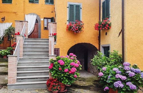 Poggio House | Authentic traditional Italy! Mountain views, own pool, WIFI, village