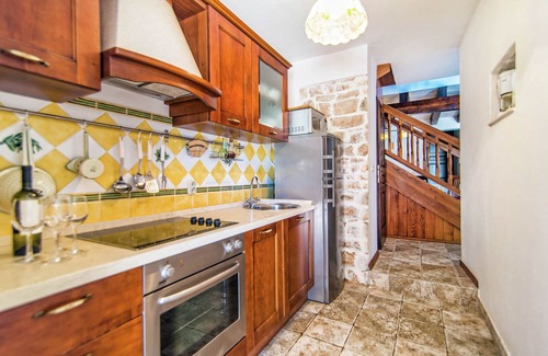 Mirce House | Authentic villa with pool on the island of Brac, 800 m from the beach