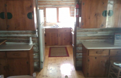 Sturgeon Bay Cottage | Authentic Waterfront Log Cottage On Sand Beach
