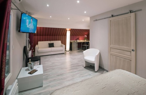 Maisons-les-Chaource Hotel | Aux Maisons (Relais du Silence)