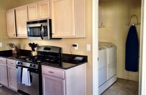 Desert Ridge House | Available Christmas & New Year’s! FAMILY HOUSE w POOL & HOT TUB, heat included.