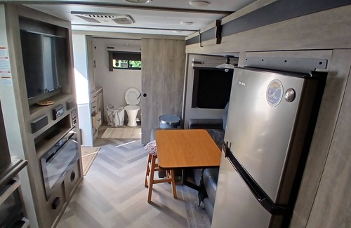 Rocky Point House | Available for 2 guests and 1 pet Max, DELUX RV