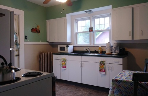 Lanesborough Apartment | Available for Healthcare and long term stays welcome 3 miles from Hospital